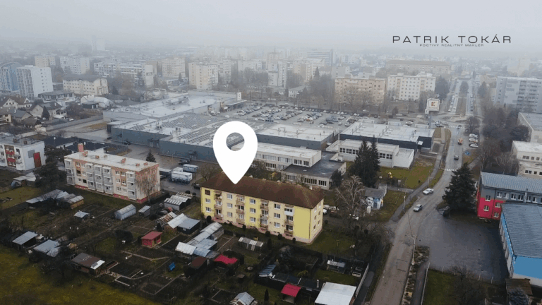 Na predaj 3 izbový tehlový byt, 85 m² (úp), balkón, garáž (cca 20m²), záhrada (cca 80m²), Trebišov