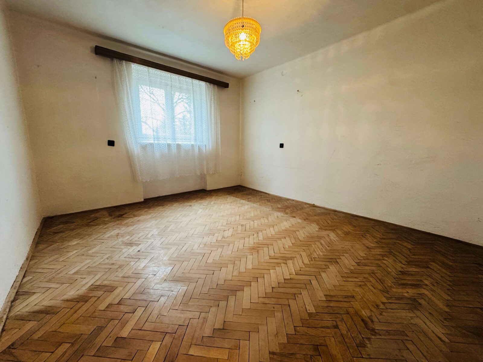 3 izbový tehlový byt, 85 m² (úp), balkón, garáž (cca 20m²), záhrada (cca 80m²), Trebišov, fotka 4