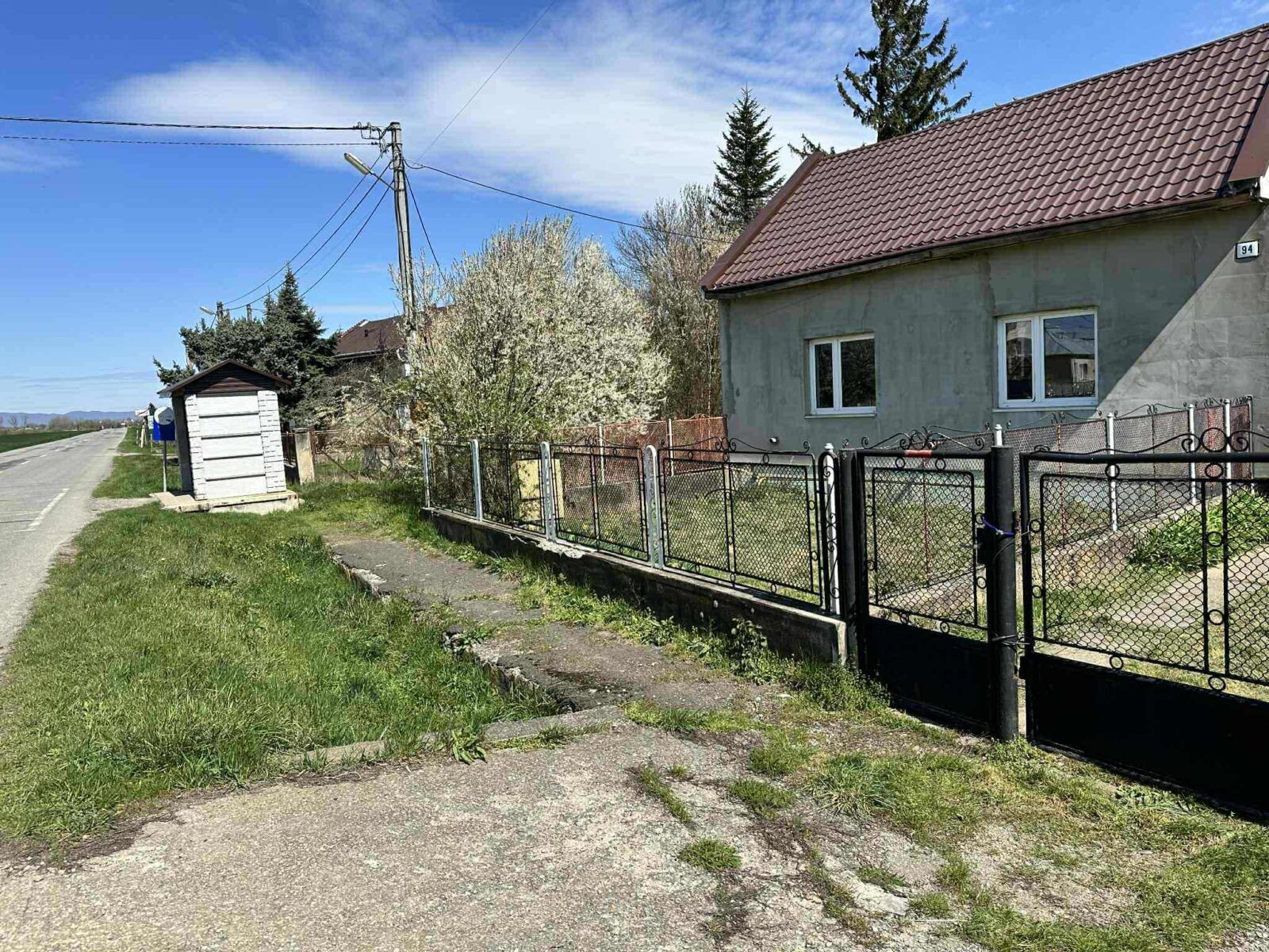 priestranný rodinný dom s veľkým pozemkom, Vrbnica, okres Michalovce