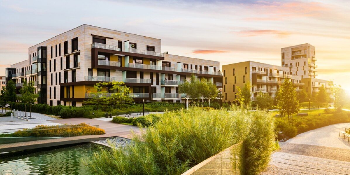 Bytové domy. Patrik Tokár realitný maklér. 