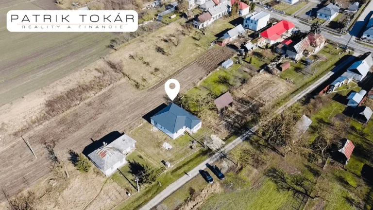 Predaj domu Michalovce: dronový záber domu vo Falkušovciach, okres Michalovce